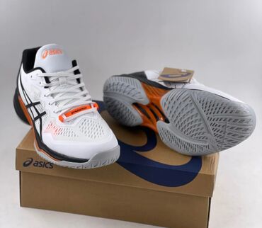 Кроссовки и спортивная обувь: Продаётся asiks skai elite размер 41.5