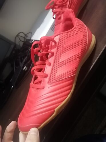 1 dollar qiymeti: Orijinal Adidas PREDATOR buts, 1 dəfə işlənilib, əsl qiyməti 240