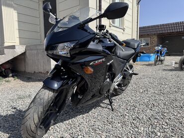 электрический мотоцикл: Спортбайк Honda, 400 куб. см, Бензин, Чоңдор үчүн, Колдонулган