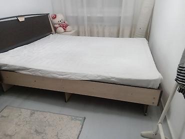 Кровати: Двуспальная кровать, Б/у, С матрасом, длина - 200 см — 3