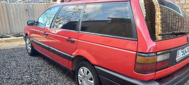 Volkswagen: Volkswagen Passat Variant: 1990 г., 1.8 л, Механика, Бензин, Универсал