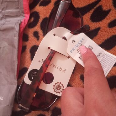 Eynəklər: Gün. eynäyi. Germaniyanindi. şüşäsi. gözä. zärär. vermiyändi — 6