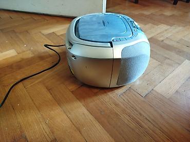 Zvučnici i stereo sistemi: Hitachi radiokasetofon Nema antenu inace radi, malo ga zeza dugme za — 13