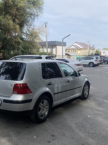 Унаа сатуу: Volkswagen Golf: 1999 г., 2 л, Кол менен иштөөчү, Бензин, Хетчбек — 5