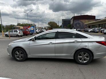 продаю соната: Hyundai Sonata: 2013 г., 2 л, Автомат, Газ, Седан