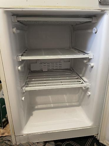 Бытовая техника: Холодильник Samsung, Б/у, Двухкамерный, De frost (капельный), 55 * 175 * — 4