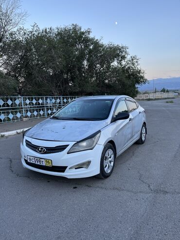 продаю в расрочку: Hyundai Solaris: 2015 г., 1.6 л, Автомат, Бензин