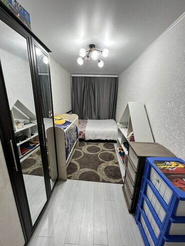 срочно продается квартира: 3 комнаты, 58 м², 1 этаж, Свежий ремонт