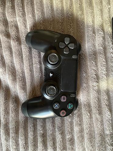 2.el playstation 4: Sony PlayStation 4 Xüsusiyyətlər: 500gb yaddaş Kompakt, nazik korpus — 6