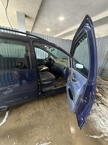 Seat: Seat Alhambra: 0.2 l | 1999 il Van/Minivan — 8