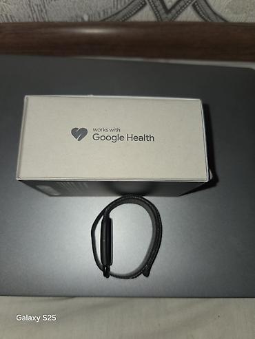 fitbit air бишкек: Google Fitbit Air — компактный фитнес-трекер-брелок/клипса с тканевым — 2