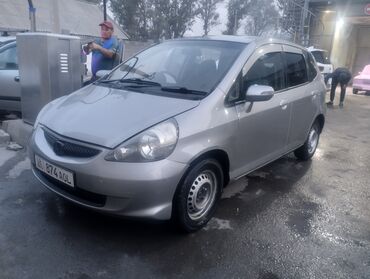 есть штрафы: Honda Fit: 2003 г., 1.3 л, Вариатор, Бензин, Хэтчбэк