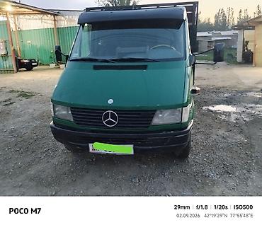 полик 5 д: Грузовой бортовой автомобиль Mercedes‑Benz (кабина Sprinter). - Тип — 2