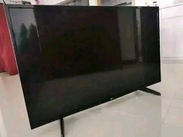 retro konzola sa pištoljem i ugrađenim igricama: Smart TV
New
Good condition