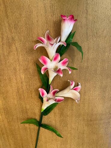 украшение дома: Цветок декоративный Лилия (муляж) для украшения интерьера