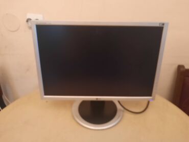Monitori: LCD LG monitor za desktop racunar, kompjuter.
Ispravan.
Bez kablova — 2