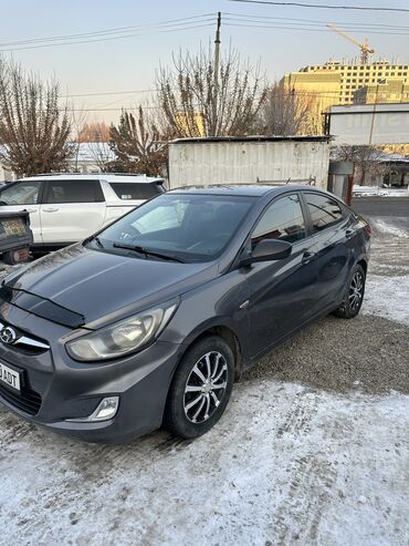 Hyundai: Hyundai Solaris: 2013 г., 1.6 л, Автомат, Бензин, Седан