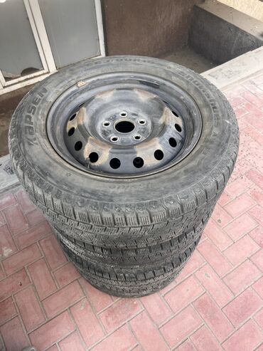 corolla runx: Колеса в сборе 225 / 60 / R 16, Зима, Б/у, Комплект, Легковые, Железные, отверстий - 5