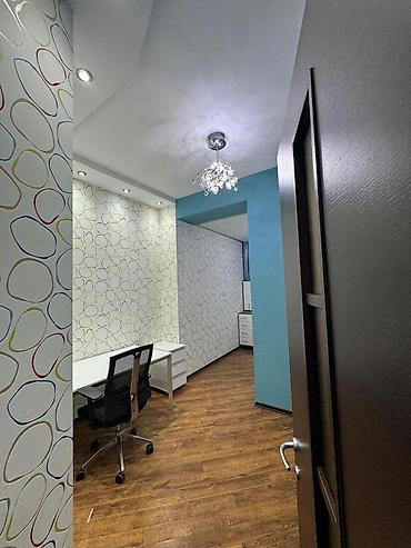 samaxida kirayə villa: İcarəyə verilir 3 otaqlı köhnə tikili 110 m², 28 May m. 1 300 AZN/ay — 8