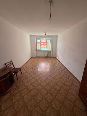 срочно сдаётся квартира маладая гвардия: 1 комната, 18 м², Малосемейка, 3 этаж, Старый ремонт