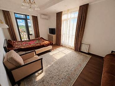 330000: 3 комнаты, 140 м², 3 мкр 7 этаж — 5