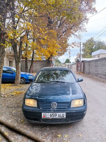 Volkswagen: Volkswagen Jetta: 2001 г., 1.8 л, Автомат, Бензин, Седан