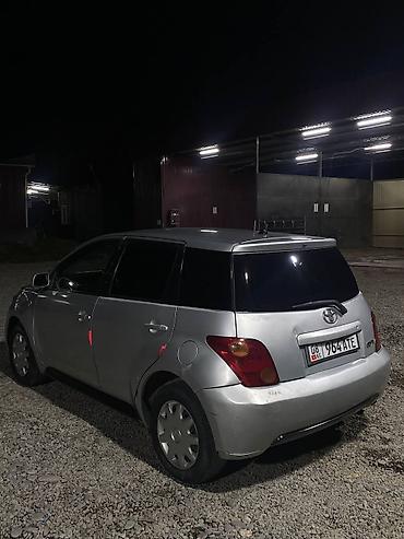 Toyota: Toyota Ist: 2003 г., 1.3 л, Автомат, Бензин, Хэтчбэк — 2