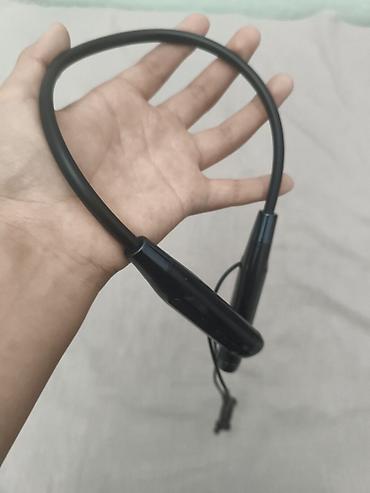 Аудиотехника: Беспроводные наушники-гарнитура с оголовьем на шею (neckband) — 2