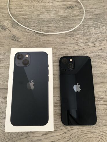Apple iPhone: IPhone 13, Б/у, 128 ГБ, Midnight, Защитное стекло, Чехол, Кабель, 84 %