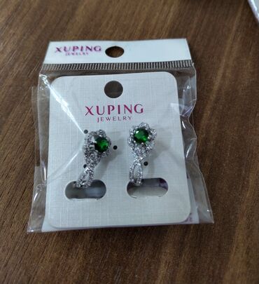 Sırğalar: Mağaza bağlanıb əldə qalan bujuteriyalar ucuz qiymətə satılır -da lalafo.az — 14 Sırğalar: Mağaza bağlanıb əldə qalan bujuteriyalar ucuz qiymətə satılır — 14