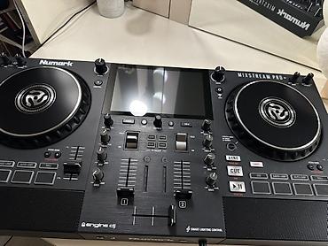 Kontrollerlər: Numark Mixstream Pro+ — müstəqil DJ kontroleri Xüsusiyyətlər: - 2 — 9