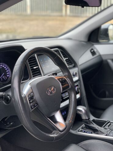 Hyundai: Hyundai Sonata: 2018 г., 2 л, Автомат, Газ, Седан — 9