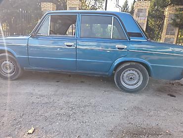 ваза: VAZ 2106 sedan – mavi rəng, klassik kuzov dizaynı ilə. Xüsusiyyətlər — 2