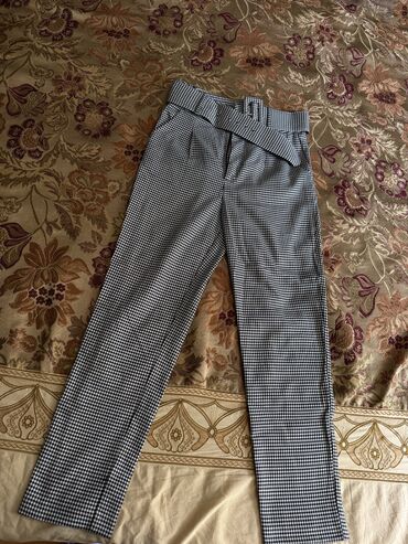 Rover: Джинсы, Bershka, S (EU 36), цвет - Голубой