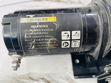 Vintlər: Elektrik vinç – 2000 LBS (≈907 kq) çəkmə gücü - Növ: 12V elektrikli — 3