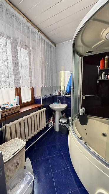 Продажа коттеджей и домов: Продаю дом в Маевке Расположение - Махатма Ганди/Жапарова Участок - 10 — 12