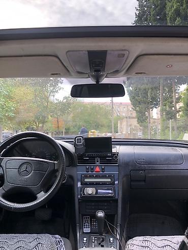mercedes benz 208 d: Mercedes-Benz C-Class: 2 l | 1998 il Sedan — 8