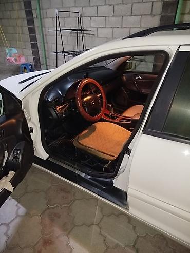 короткий спринтер: Mercedes-Benz C-Class: 2001 г., 2.2 л, Механика, Дизель, Универсал — 6
