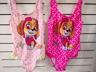 Ostala dečija odeća: Dečiji kupaći kostimi
Cena 1500 din — 21