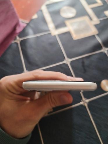 Apple iPhone: IPhone 11, 128 GB, Ağ, Zəmanət, Simsiz şarj, Face ID — 4