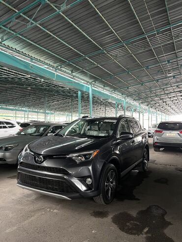 рав 4 2017 год: Toyota RAV4: 2017 г., 2.5 л, Автомат, Бензин, Кроссовер