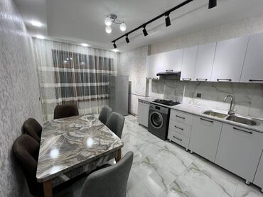 Uzunmüddətli kirayə mənzillər: 🏠 TƏCİLİ – 4 OTAQLI mənzil kirayə verilir. 📍 Gəncə prospekti, bina — 9