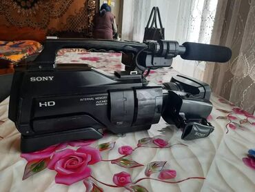 video çəkən: Satılır HD 1500 model kamera uzerinde 2 daş sumka verilir