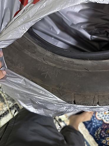 моно 1 6: Зимняя шина Toyo 215/60 R16 95T. На боковине видны: - размер: 215/60 — 1