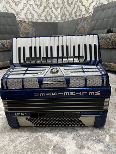 Аккордеоны: Продаю Привозной Германский Аккордеон Вельтмейстер каприз уну — 5