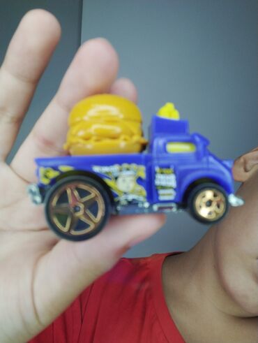 купить железный пистолет в бишкеке: Редкий hotwheels с огоньком без царапин (пожалуйста купите я новичок