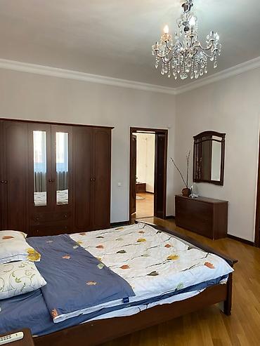 Долгосрочная аренда квартир: 4 комнаты — 11