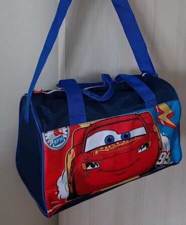 Sportske torbe i rančevi: Dečije torbe za trening/putovanja . 38*22
Cena 1600 din — 19