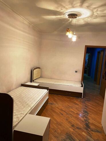 Uzunmüddətli kirayə mənzillər: Razində Talkucka bazarı 252 nömrəli məktəb və Avtoşkolanın yanı 5 — 5