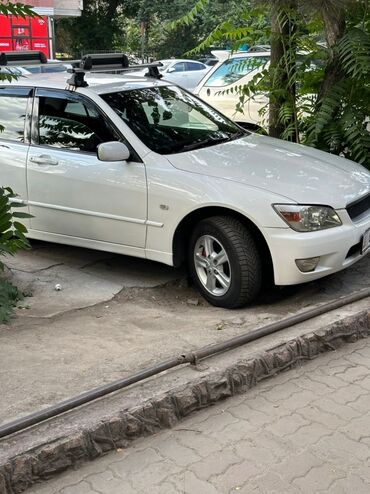 королла 2002: Toyota Altezza: 2002 г., 2 л, Автомат, Бензин